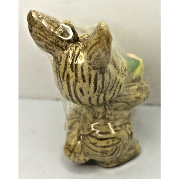 Vintage Spring Easter Bunny Candle New in Packaging 4" SKU H374 - Picture 3 of 4